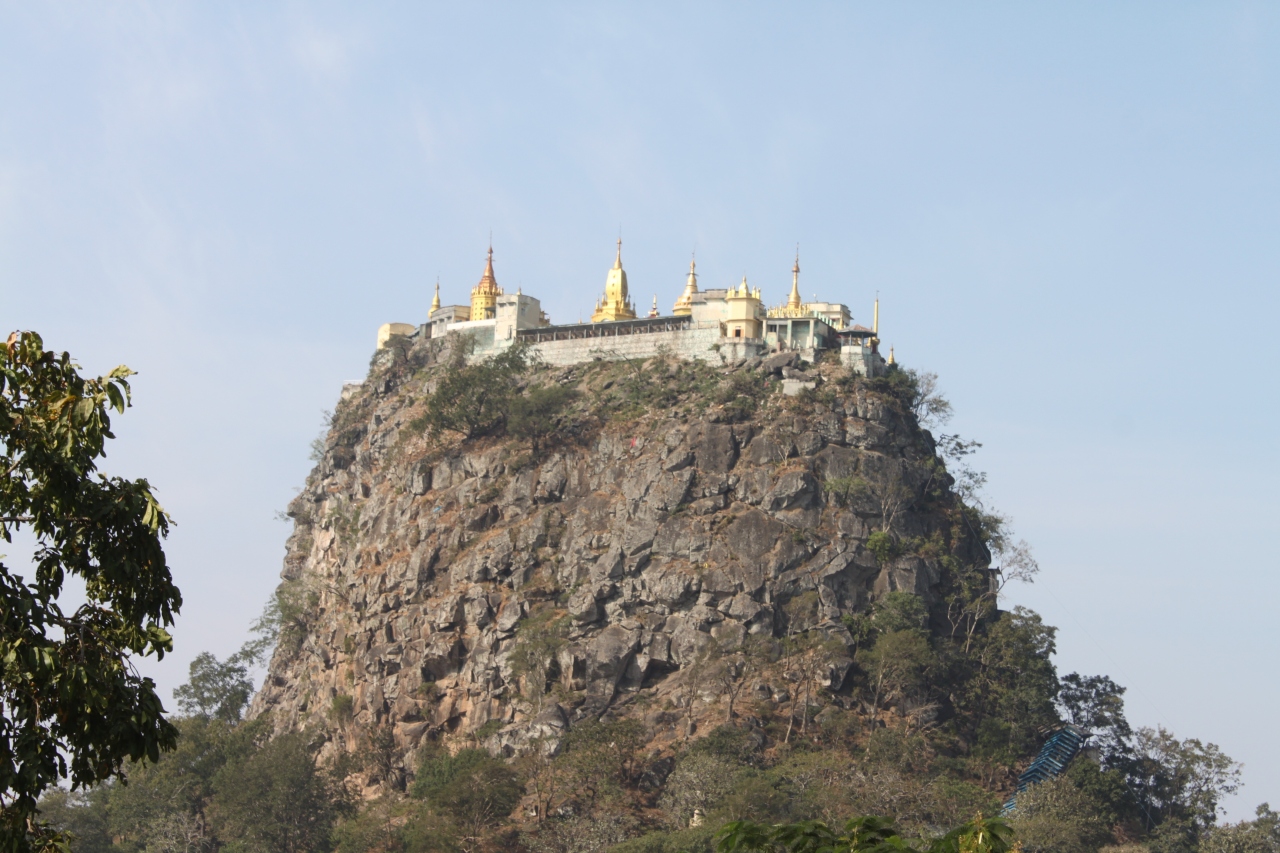 ミャンマー2016 ６ バガンから日帰りでポッパ山ツアー ニャウンウーの夕日 バガン ミャンマー の旅行記 ブログ By おぷさん フォートラベル