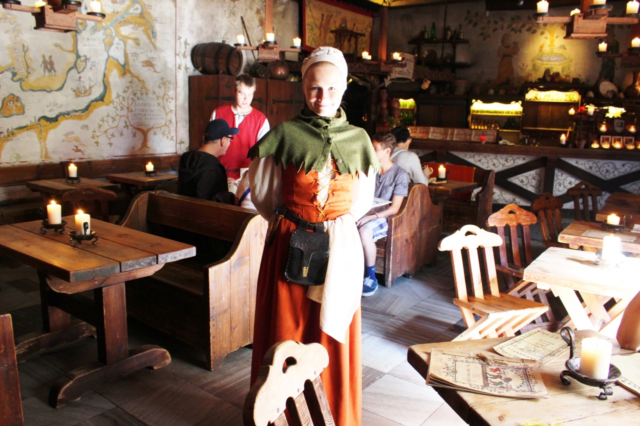 中世風のレストランにて タリン エストニア の旅行記 ブログ By ふろすとさん フォートラベル