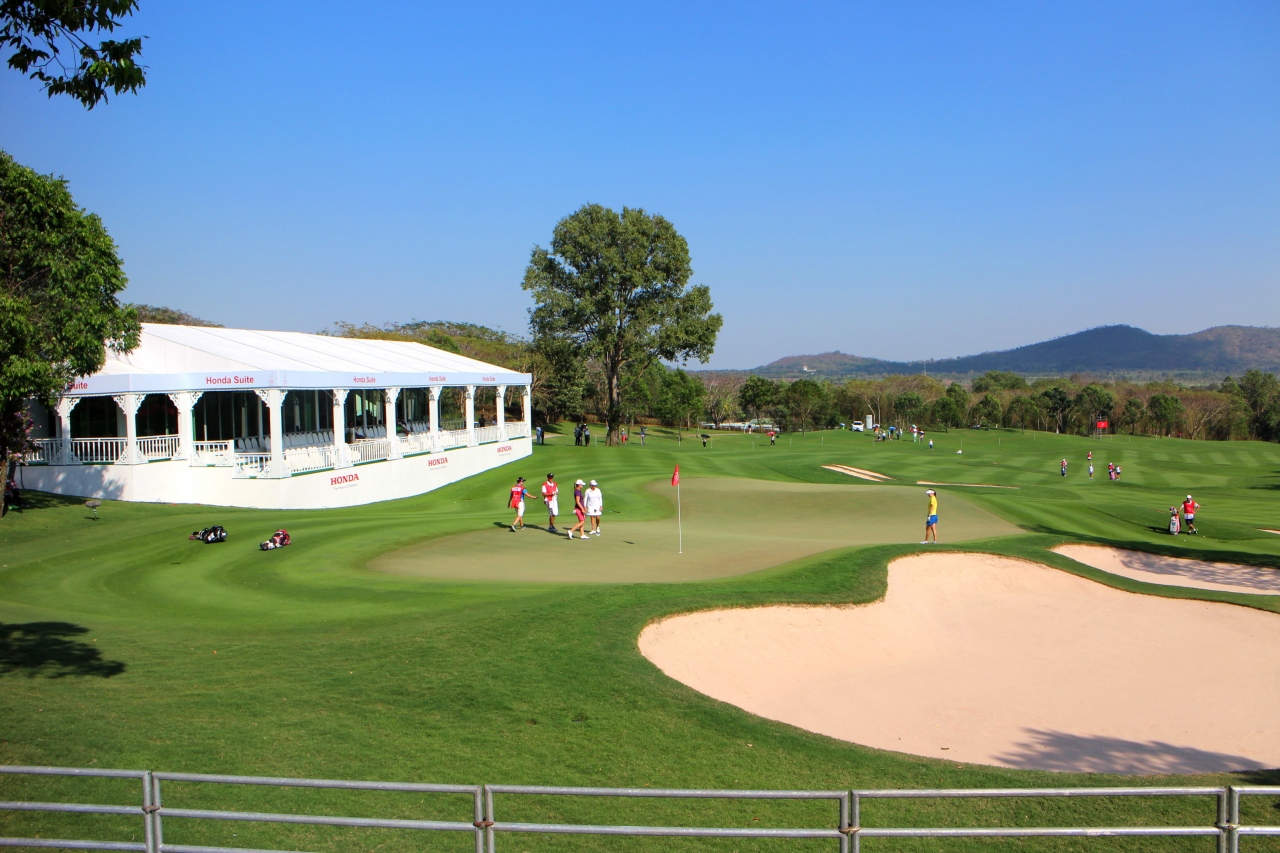 Honda Lpga タイ 16 初日観戦 迫力のスイングに驚嘆 2月 パタヤ タイ の旅行記 ブログ By Rockyさん フォートラベル Honda Lpga タイ 16 初日観戦 迫力のスイングに驚嘆 2月 パタヤ タイ の旅行記 ブログ By Rockyさん フォートラベル