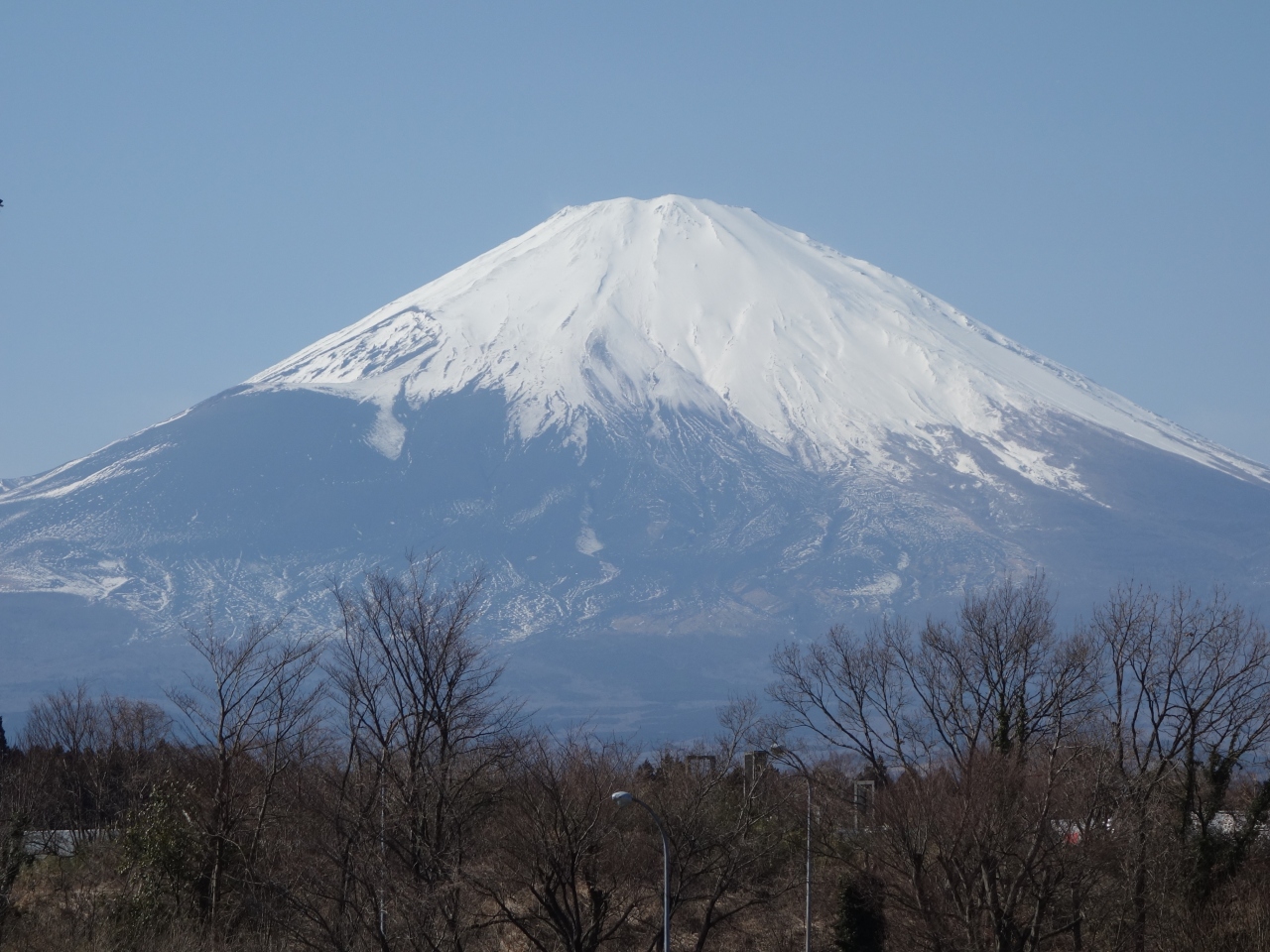 東名足柄ｓａから富士を眺める 富士山は冬がいい 御殿場 静岡県 の旅行記 ブログ By Nomonomoさん フォートラベル