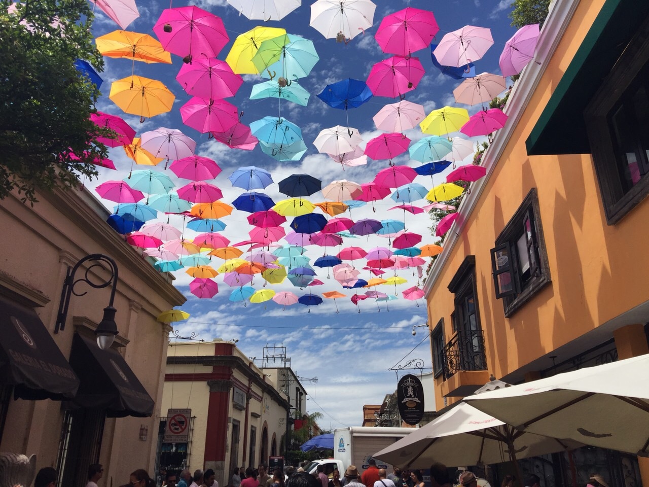 グアダラハラ トラケパケ Westin Guadarajaraとテキーラエクスプレス前の周辺観光 グアダラハラ メキシコ の旅行記 ブログ By ごれんさん フォートラベル