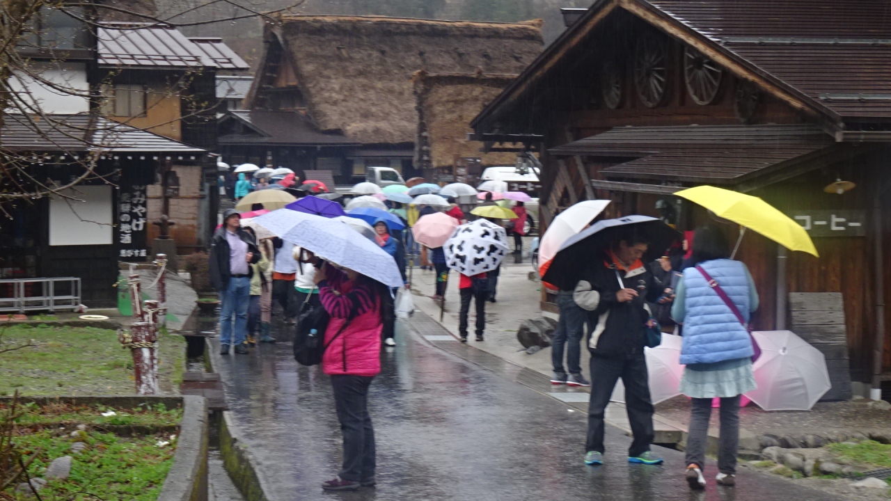 淡墨桜 白川郷 高山観光バスツアー ２４ 雨の白川郷散策 その４完 白川郷 岐阜県 の旅行記 ブログ By Hn11さん フォートラベル