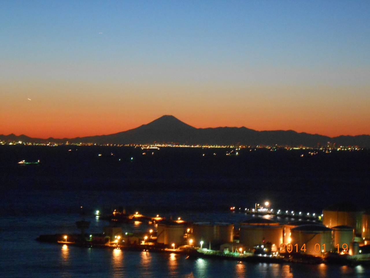 千葉ポートタワー 夕暮れと夜景を楽しむ 千葉市 千葉県 の旅行記 ブログ By 城megrist Pinchanさん フォートラベル