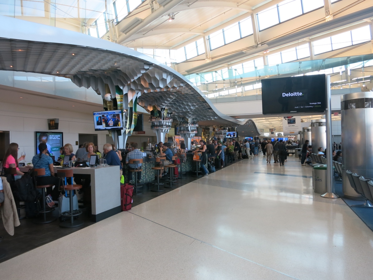 ニューアーク・リバティー国際空港（EWR - Newark Liberty International Airport）