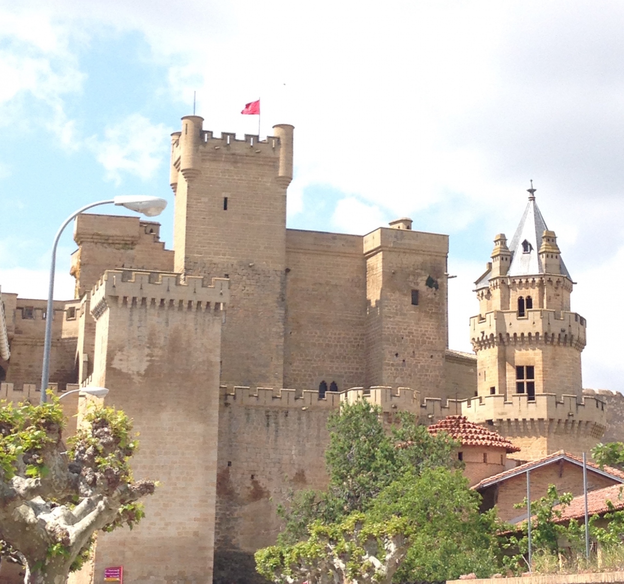 オリテ城はスーパーマリオに出てくるお城のよう ナバーラ地方 スペイン の旅行記 ブログ By やしのみさん フォートラベル オリテ城はスーパーマリオに出てくるお城のよう ナバーラ地方 スペイン の旅行記 ブログ By やしのみさん フォートラベル