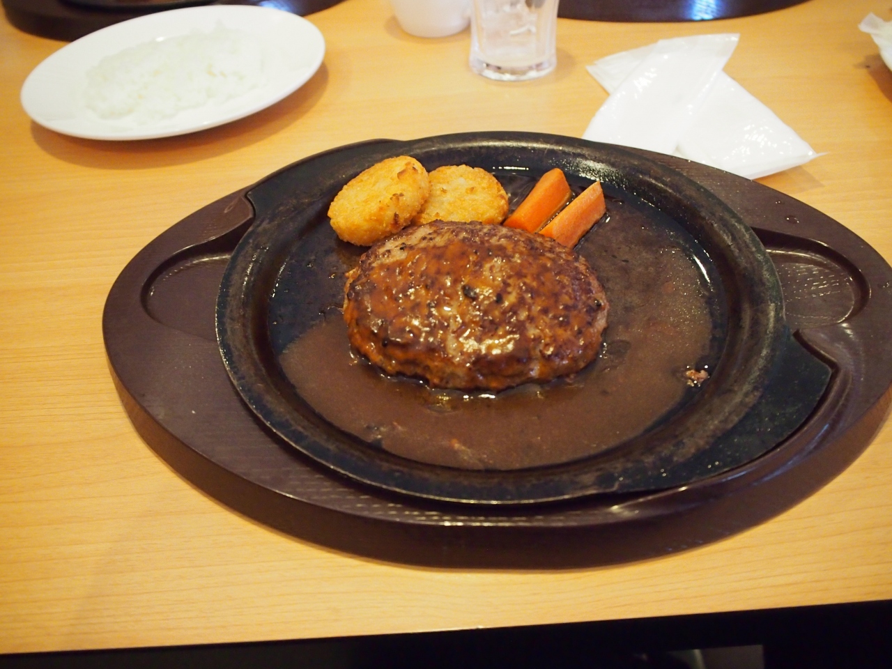 久しぶりのガストのハンバーグにはガッカリ 幕張 千葉県 の旅行記 ブログ By メンデル親父さん フォートラベル