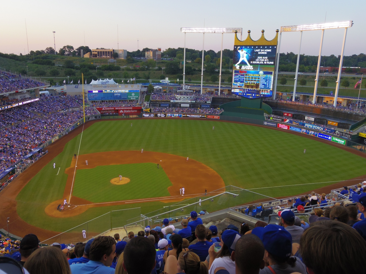 アメリカ中西部 スポーツ観戦 Mlb Nfl の旅 1 カンザスシティ アメリカ の旅行記 ブログ By Kazchan999さん フォートラベル
