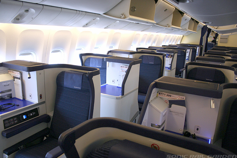 全日空 Ana ビジネスクラス 77 300er フランクフルトー羽田 Fra Hnd 搭乗記 16年7月 フランクフルト ドイツ の旅行記 ブログ By ちゃんくさん フォートラベル