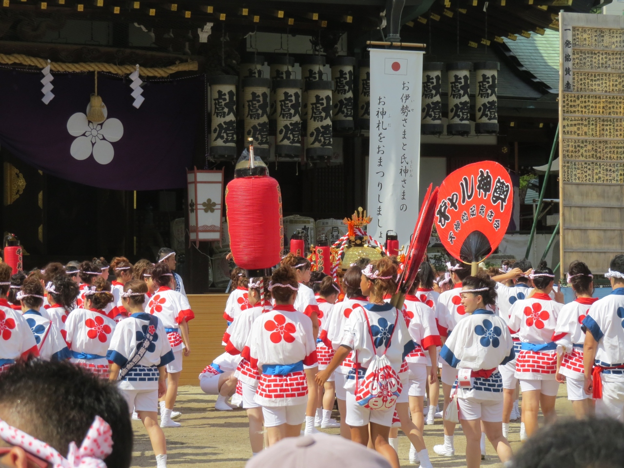 大阪の夏祭り 天神祭り ギャル神輿 のお通りだよ 心斎橋 淀屋橋 大阪 の旅行記 ブログ By 十三の白髭さん フォートラベル