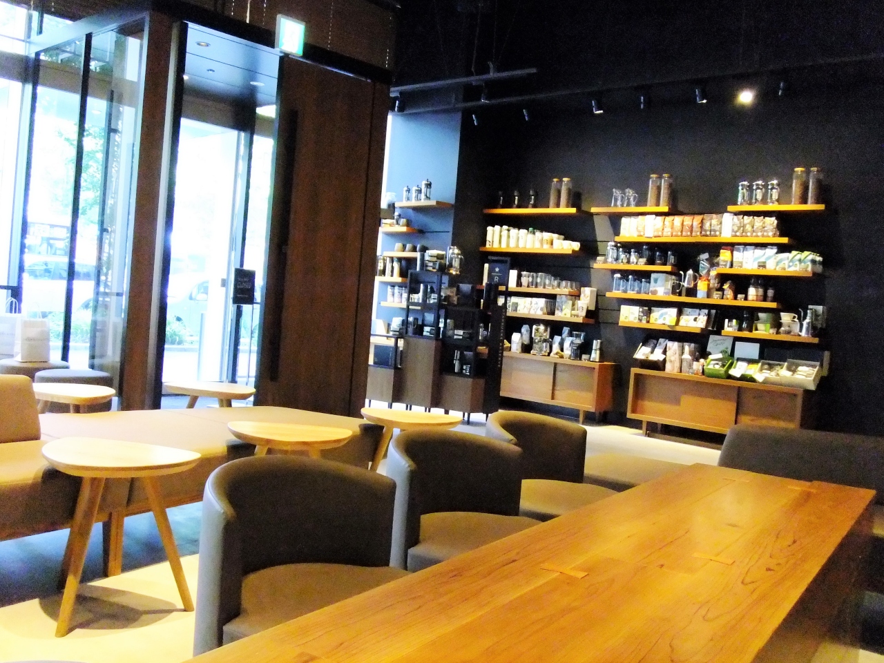 Kitte 博多の隣にオープンしたスターバックス Jrjp博多ビル店に行ってきました 博多 福岡県 の旅行記 ブログ By Nadeshiko28さん フォートラベル