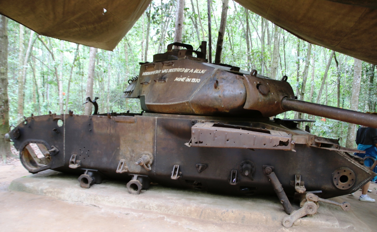 ベトナム軍の地下豪があるクチでマシンガンの実弾射撃を初体験 クチ ベトナム の旅行記 ブログ By 吉備津彦さん フォートラベル