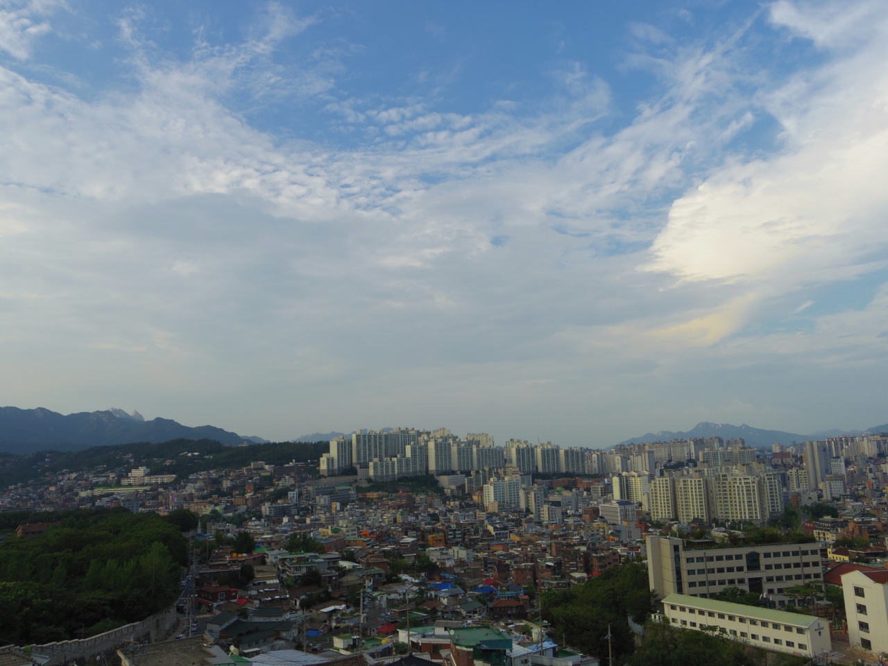ソウル市内中心が一望できる 駱山公園でのんびり ソウル 韓国 の旅行記 ブログ By ひでぽんさん フォートラベル