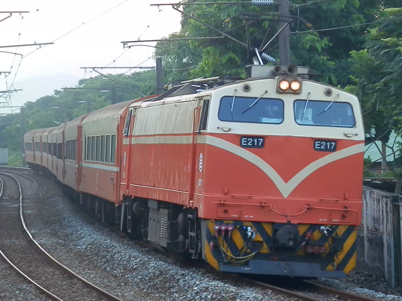2016台鐡TR-PASSで台湾一周鉄道の旅!vol.12(区間車1113次で行く台北鶯歌站北S字カーブ編!)