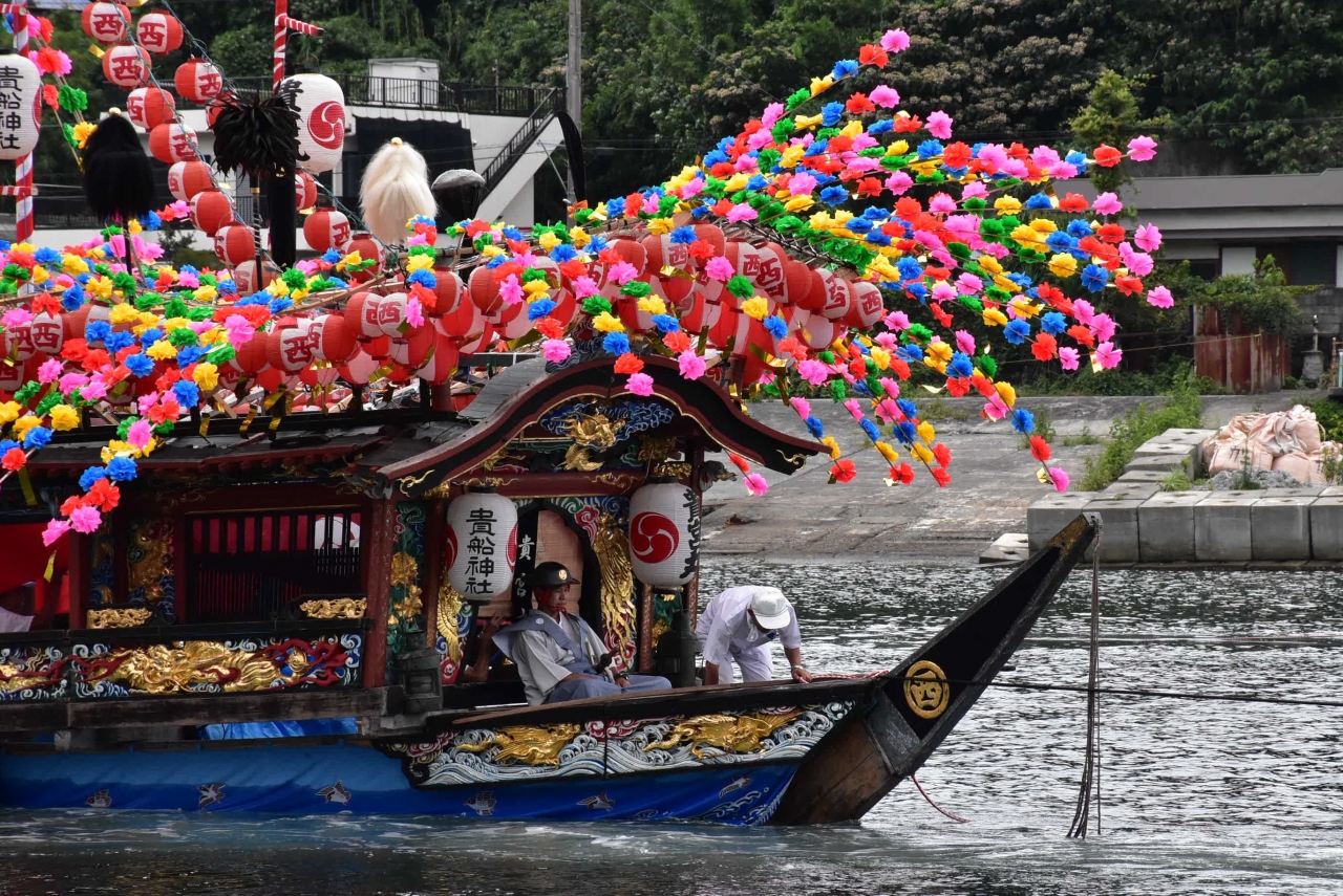 神輿が海を渡る真鶴貴船まつり 神奈川 真鶴 神奈川県 の旅行記 ブログ By かっちんさん フォートラベル 神輿が海を渡る真鶴貴船まつり 神奈川 真鶴 神奈川県 の旅行記 ブログ By かっちんさん フォートラベル