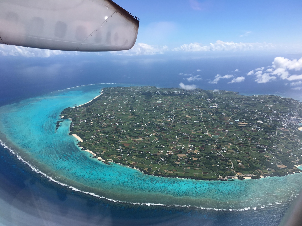 島旅16 空から与論島を見てしまったら行くしかないでしょ 1日目 与論島 鹿児島県 の旅行記 ブログ By Hana06さん フォートラベル