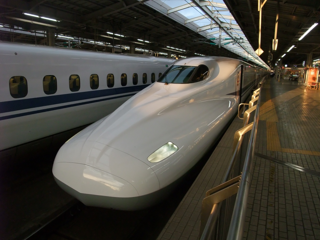 空路 Jal Vs陸路 Jr東海 シリーズ 東海道陸路編 東海道新幹線 N700系 のぞみ0号 新大阪 東京乗車記 丸の内 大手町 八重洲 東京 の旅行記 ブログ By レッドウイングさん フォートラベル