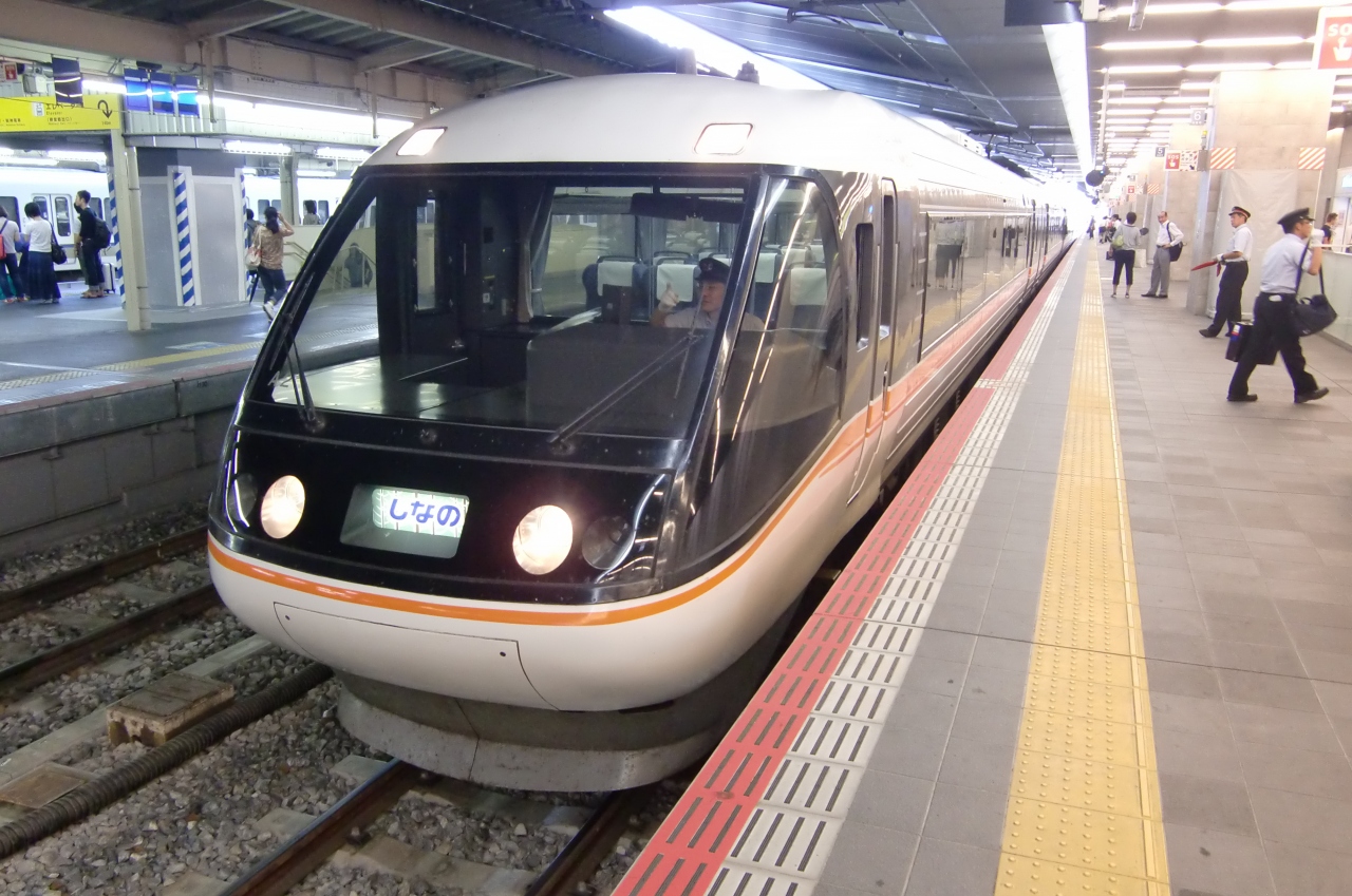 特急しなの９号 大阪発長野行き 長野市 長野県 の旅行記 ブログ By ucyanさん フォートラベル