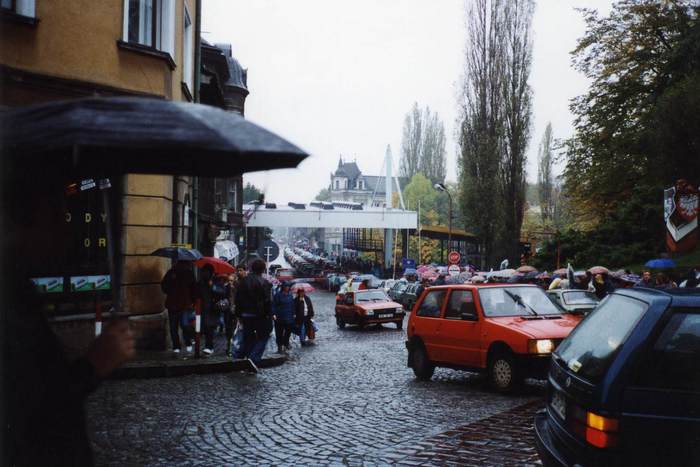 ポーランドからチェコへ山の中の橋の国境を越えて すぐにスロバキアのジリーナへ移動 チェスキーチェシン チェコ その他の都市 チェコ の旅行記 ブログ By みどくつさん フォートラベル