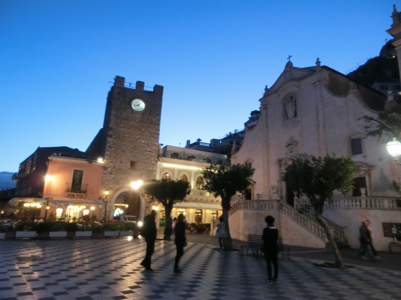 16gw シチリア21 タオルミーナ シーフードと夜景 タオルミナ イタリア の旅行記 ブログ By はんけんさん フォートラベル