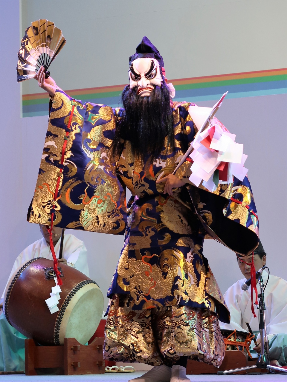 ツーリズムexpo 03 石見神楽の華 大蛇 A 古事記神話を題材 益田市神和会が出演 お台場 東京 の旅行記 ブログ By マキタン２さん フォートラベル