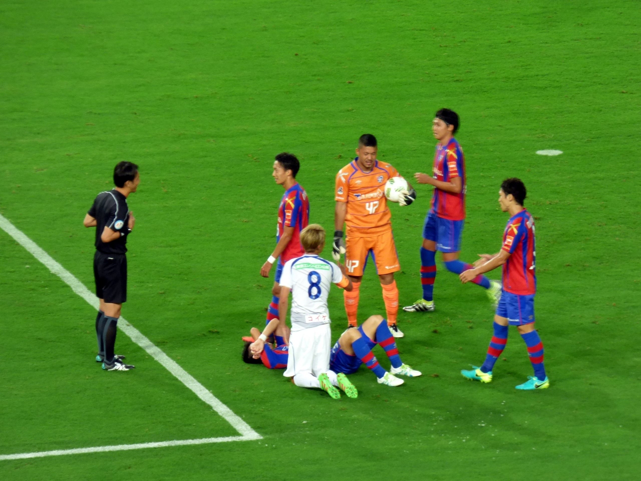 ０５ ｊリーグサッカー観戦の東京１泊 ２０１６明治安田生命ｊ１リーグ ２ndステージ 第２節 ｆｃ東京ｖｓヴァンフォーレ甲府 その２ キックオフ 試合は１ ０でｆｃ東京の勝利 調布 狛江 東京 の旅行記 ブログ By ミシマさん フォートラベル