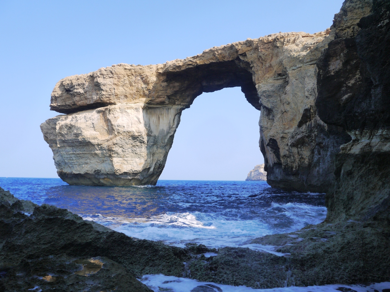 夏旅 マルタ ゴゾ島 アズールウィンドウ ジュガンティーヤ神殿 帰国 ゴゾ島 マルタ の旅行記 ブログ By ろきさん フォートラベル