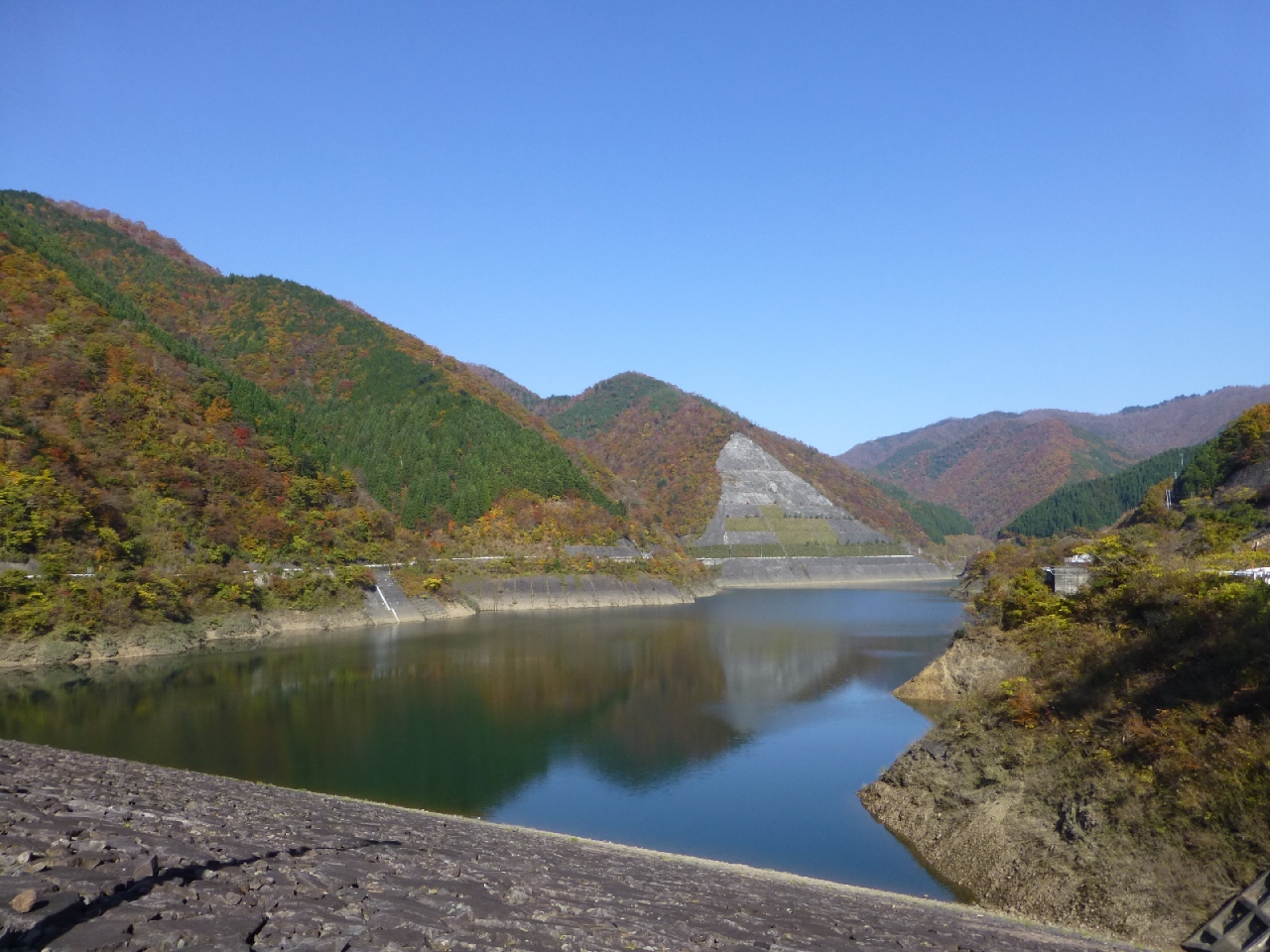 紅葉狩りで上大須ダムまで行ってきました 岐阜 本巣市 本巣 山県 岐阜県 の旅行記 ブログ By Yamayamaさん フォートラベル
