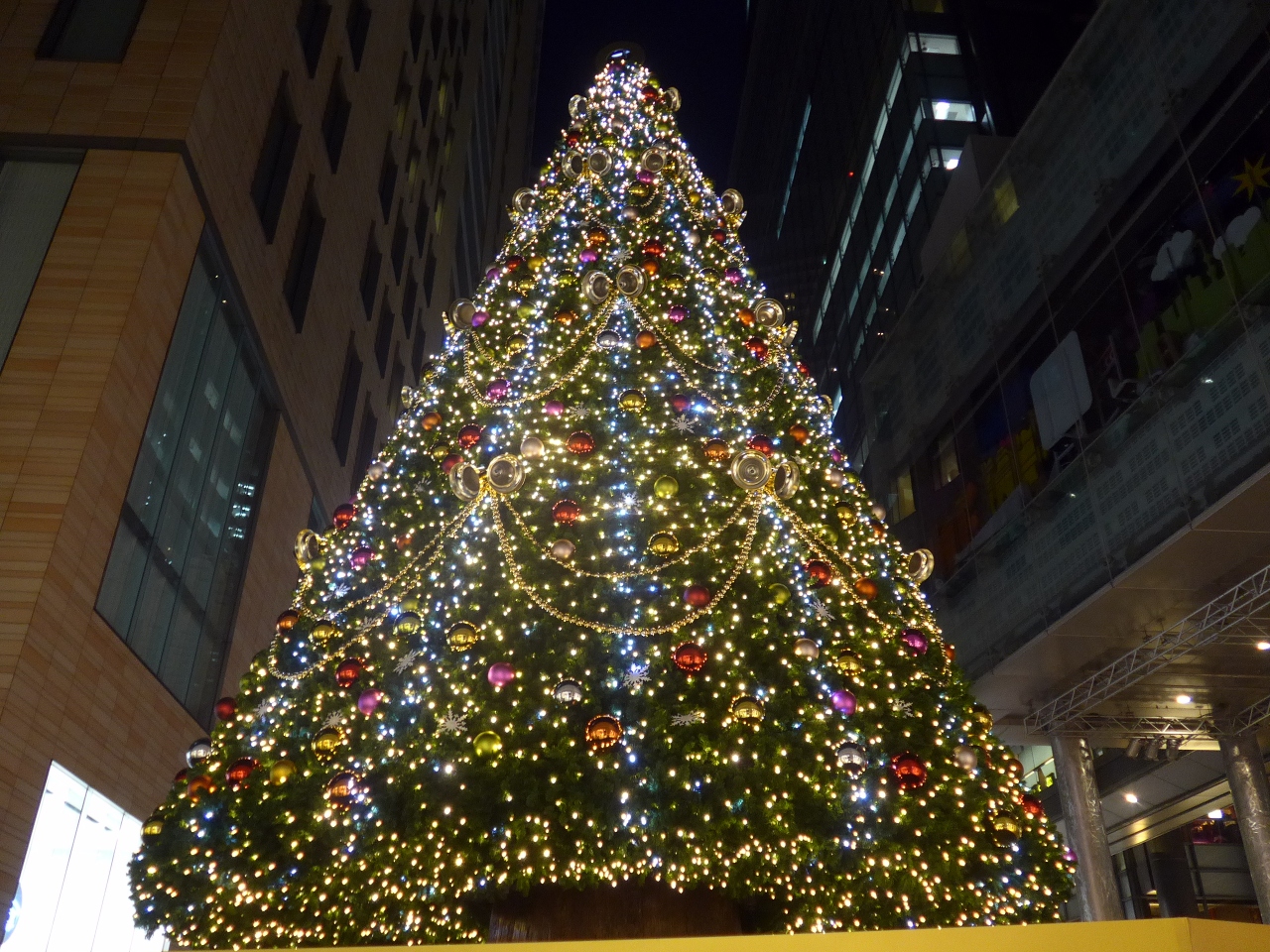 ２０１６年 イルミネーション 汐留エリアはクリスマス色１色 汐留 東京 の旅行記 ブログ By Sakuraさん フォートラベル