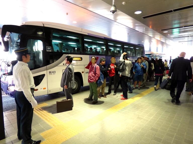 １２ 初ｃｓ進出のベイスターズを応援する横浜 広島の旅 羽田 広島 Anaの翼の空の旅その４ 広島空港 広島駅 リムジンバス 広島 インテリジェントホテル 広島市 広島県 の旅行記 ブログ By ミシマさん フォートラベル