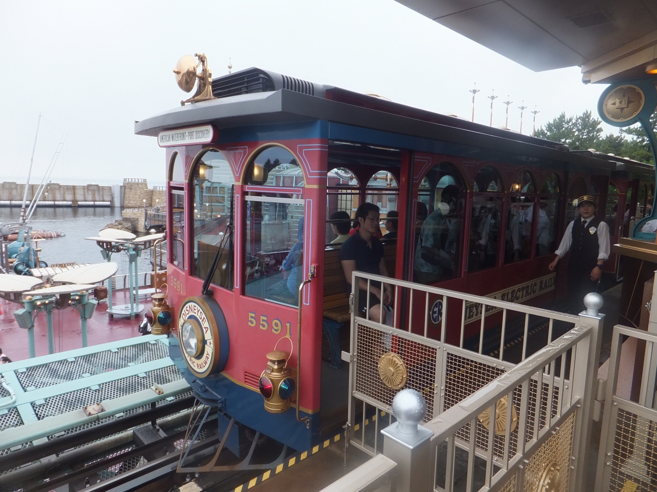 16 初めてのディズニーシーへ その1 数十年ぶりのディズニーランド 東京ディズニーリゾート 千葉県 の旅行記 ブログ By Dorompaさん フォートラベル 16 初めてのディズニーシーへ その1 数十年ぶりのディズニーランド 東京ディズニーリゾート 千葉県 の旅行記 ブログ By Dorompaさん フォートラベル