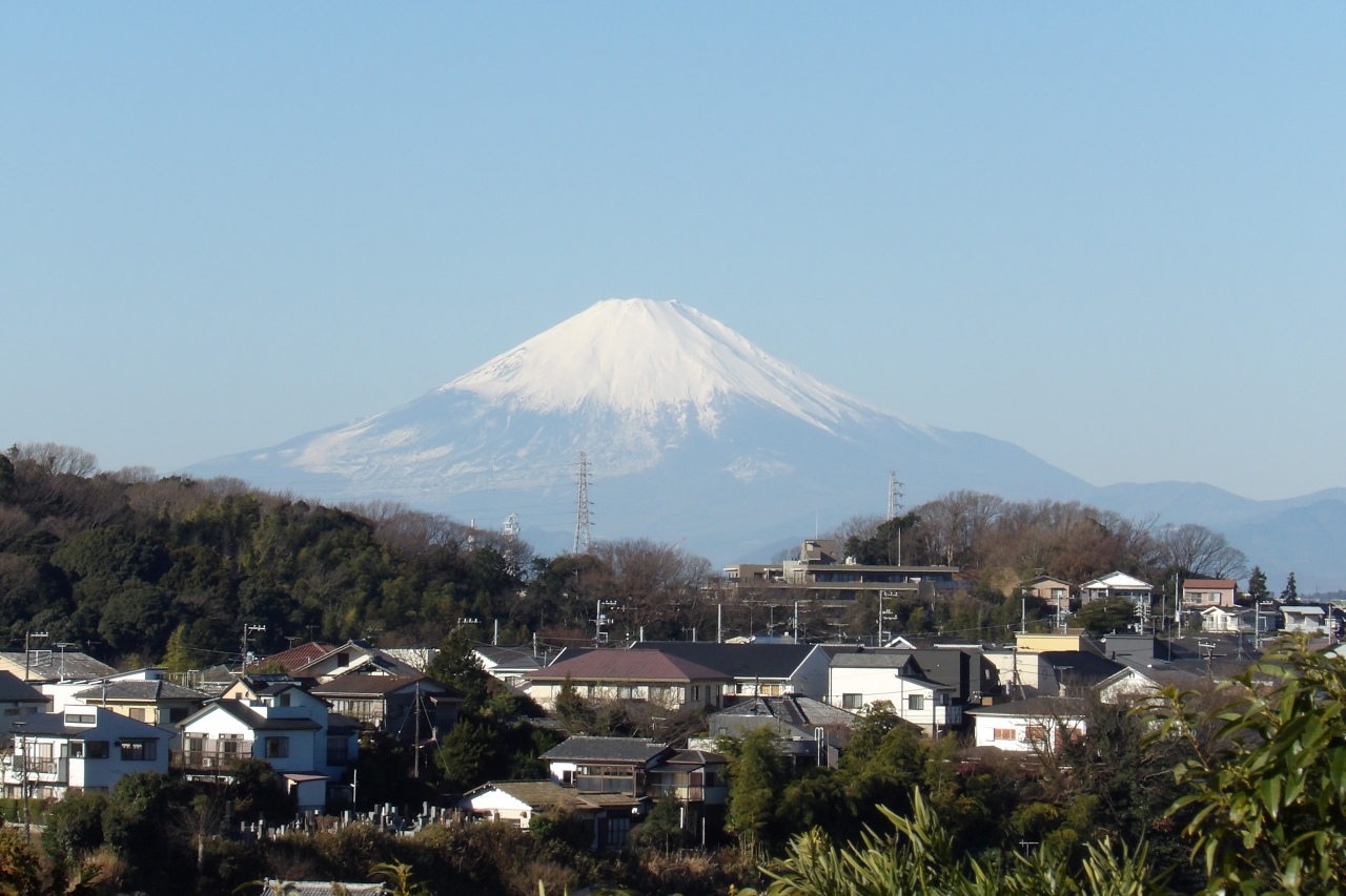 Jr北鎌倉駅裏から見える元旦の富士山 鎌倉 神奈川県 の旅行記 ブログ By ドクターキムルさん フォートラベル Jr北鎌倉駅裏から見える元旦の富士山 鎌倉 神奈川県 の旅行記 ブログ By ドクターキムルさん フォートラベル