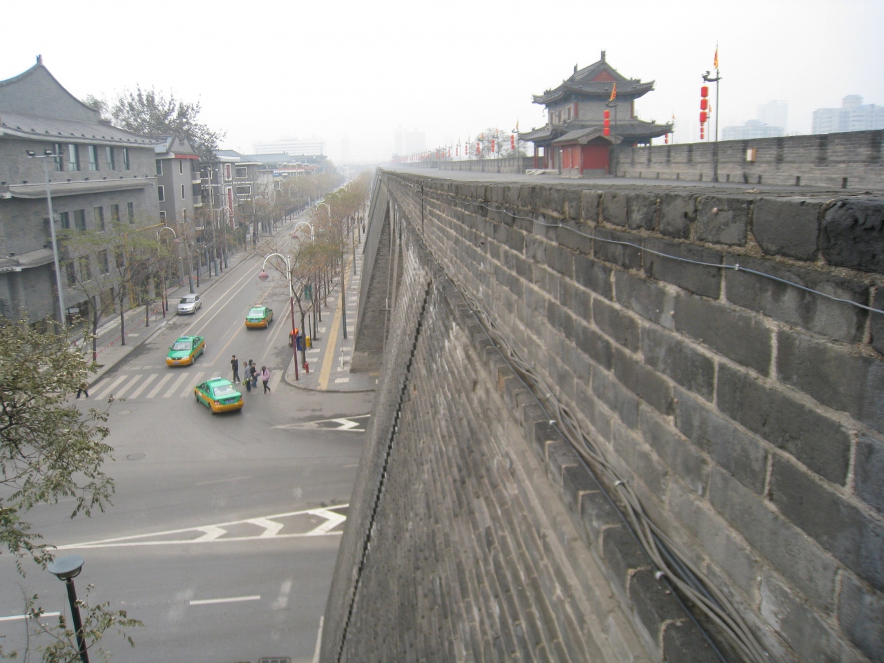西安 唐の長安 の巨大な城壁に圧倒される 2009年 西安 中国 の旅行記 ブログ By Tadさん フォートラベル 西安 唐の長安 の巨大な城壁に圧倒される 2009年 西安 中国 の旅行記 ブログ By Tadさん フォートラベル