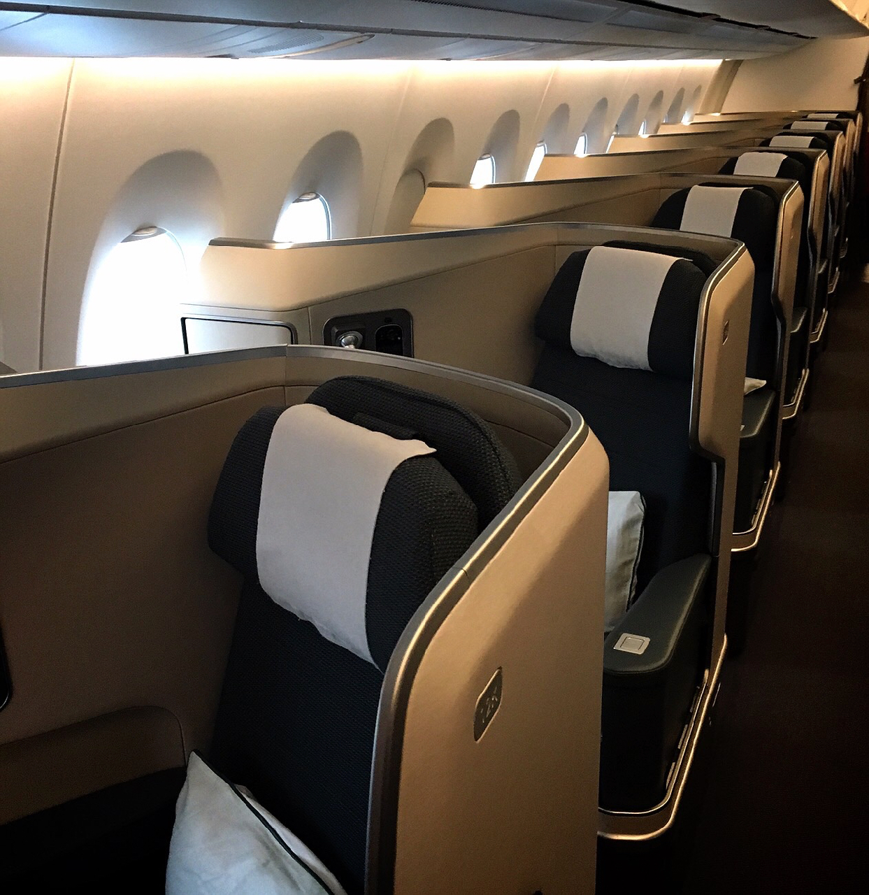 エアバスa350 900 ビジネスクラス搭乗記 Cx564 キャセイパシフィック航空 17 1 台北 大阪 台北 台湾 の旅行記 ブログ By Mas さん フォートラベル
