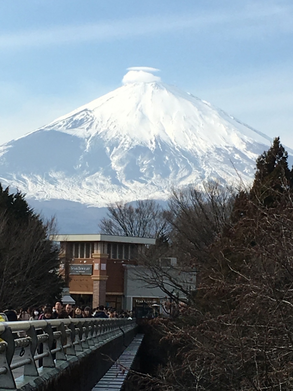 ホテル ルートイン御殿場 びっくり寿司厚木店 御殿場プレミアムアウトレットへ来ました 御殿場 静岡県 の旅行記 ブログ By Yukinoさん フォートラベル ホテル ルートイン御殿場 びっくり寿司厚木店 御殿場プレミアムアウトレットへ来ました 御殿場 静岡県 の旅行記 ブログ By Yukinoさん フォートラベル