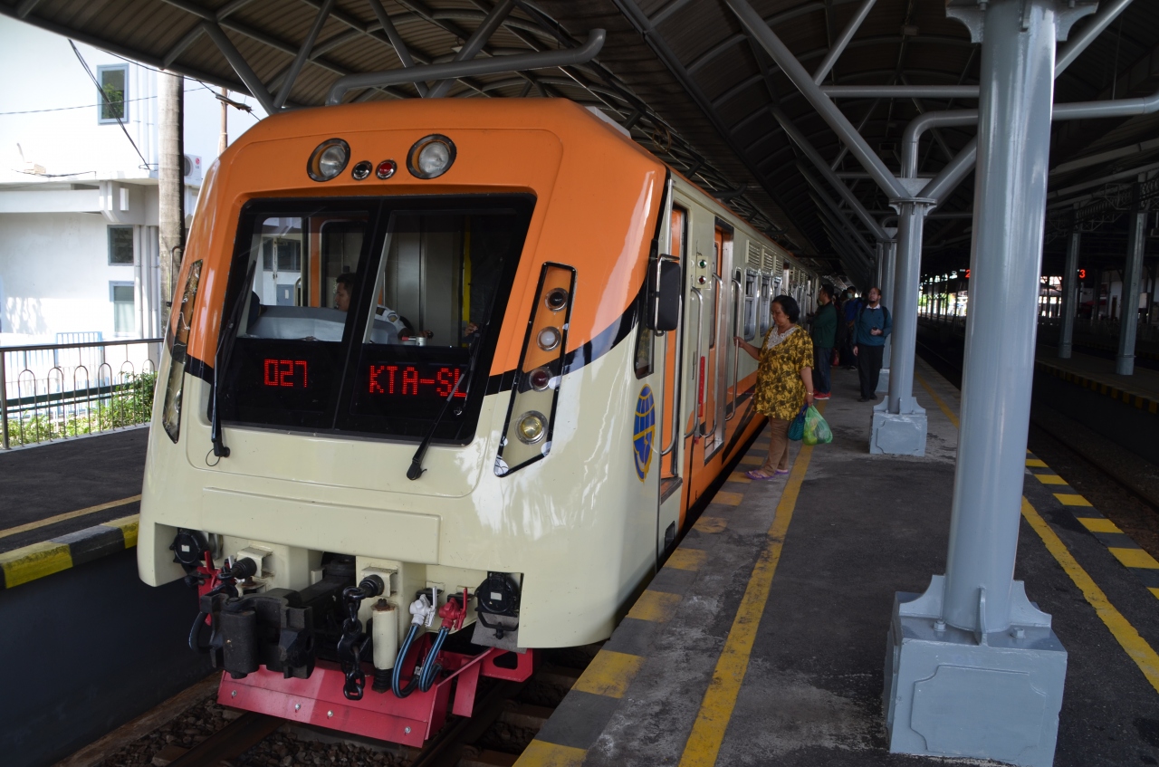 インドネシア鉄道の旅 ジョグジャカルタ ソロ間を往復し車内で乗客と交流する ジョグジャカルタ インドネシア の旅行記 ブログ By ハンクさん フォートラベル