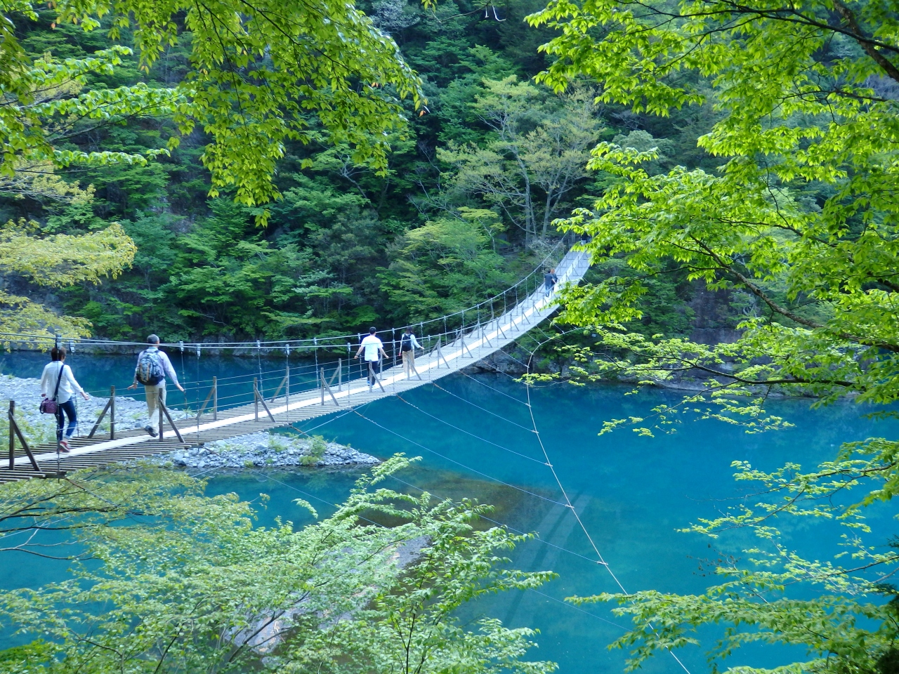 峡 温泉 又 寸