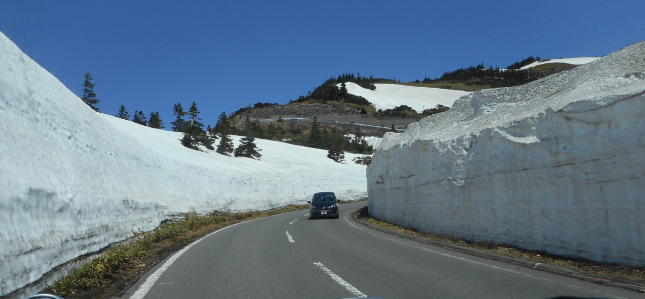 絶景 渋峠 雪の回廊 志賀草津高原ルート 万座 軽井沢 軽井沢 長野県 の旅行記 ブログ By ぷるネェさん フォートラベル
