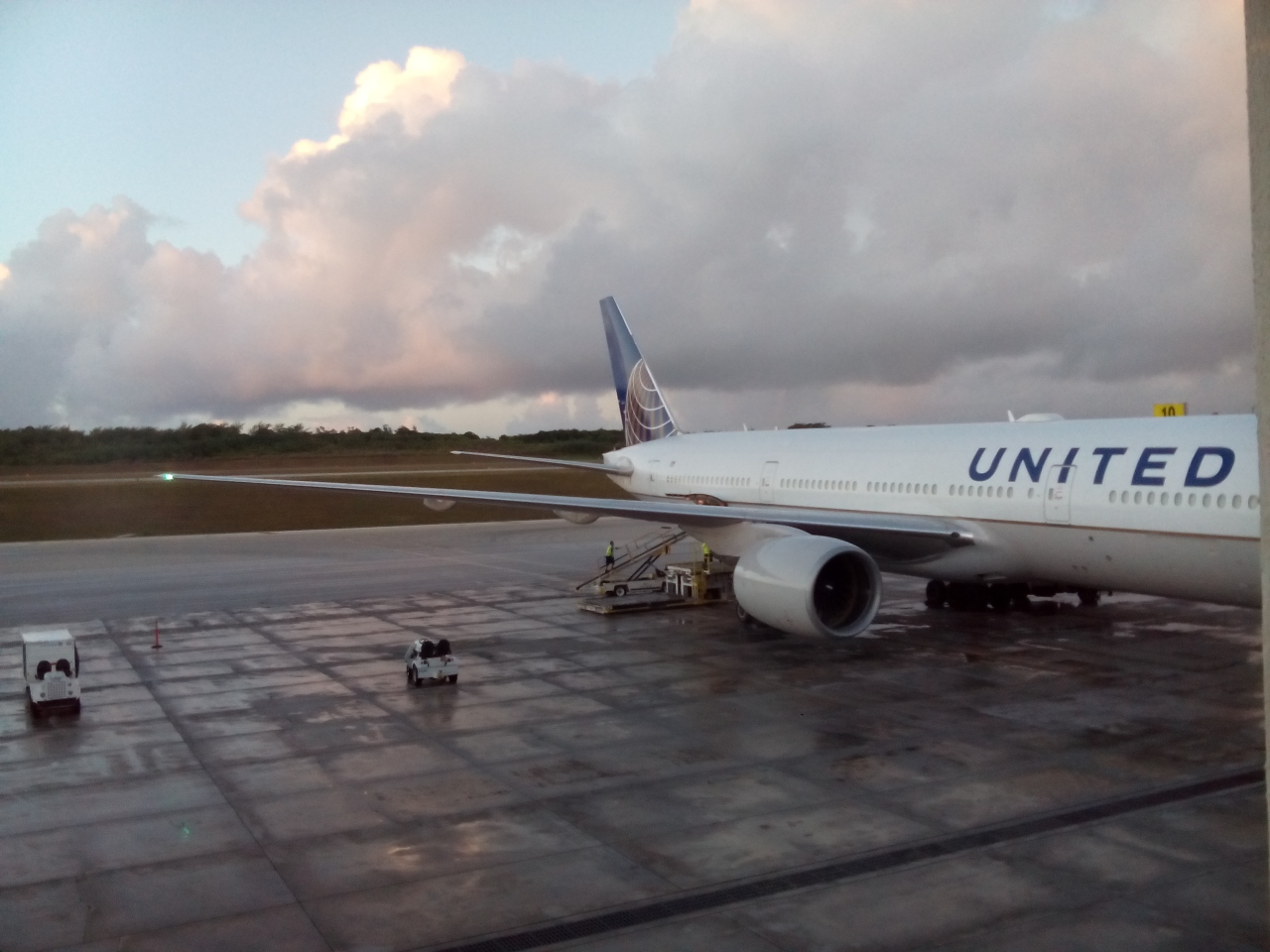 ユナイテッド航空ビジネスクラス シェラトンラグーナ泊 36時間弾丸ダイビングツアー グアム グアム の旅行記 ブログ By Tandd22さん フォートラベル