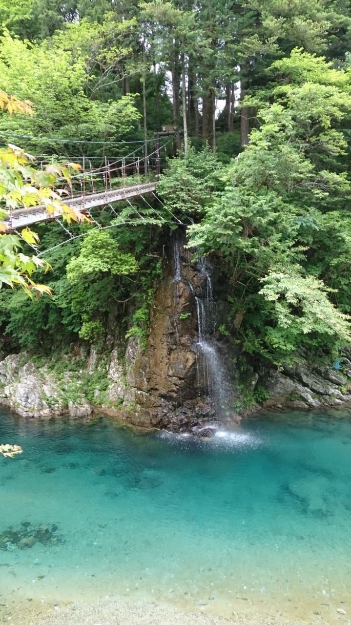 エメラルドグリーンの川辺で食べる岩魚料理 中津川 岐阜県 の旅行記 ブログ By Mari 3 さん フォートラベル