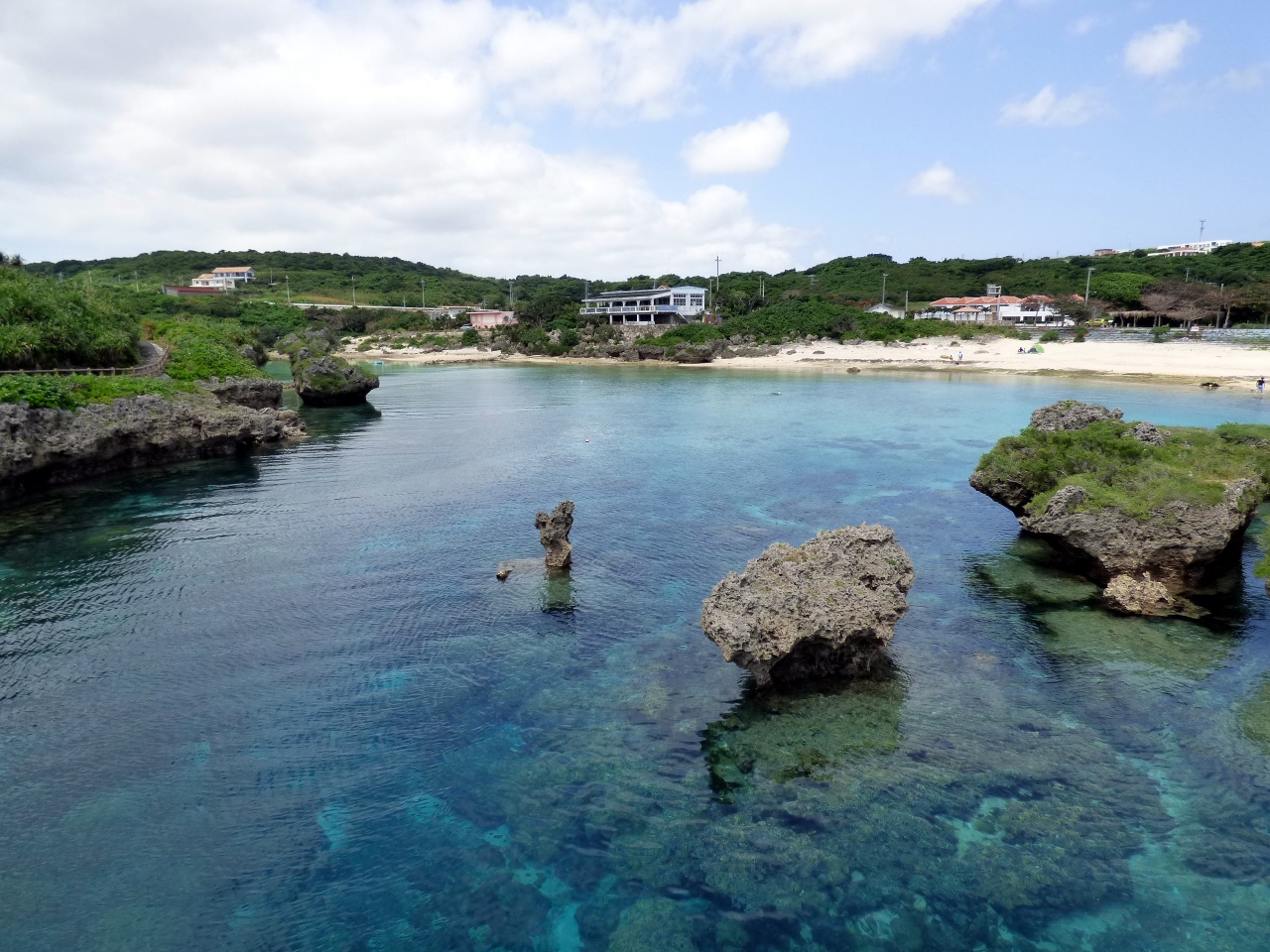 ３６ 卒業旅行の沖縄 宮古島 アラマンダ２泊 前 後泊 宮古島のレンタカードライブその５ イムギャー インギャー マリンガーデン 宮古島 沖縄県 の旅行記 ブログ By ミシマさん フォートラベル