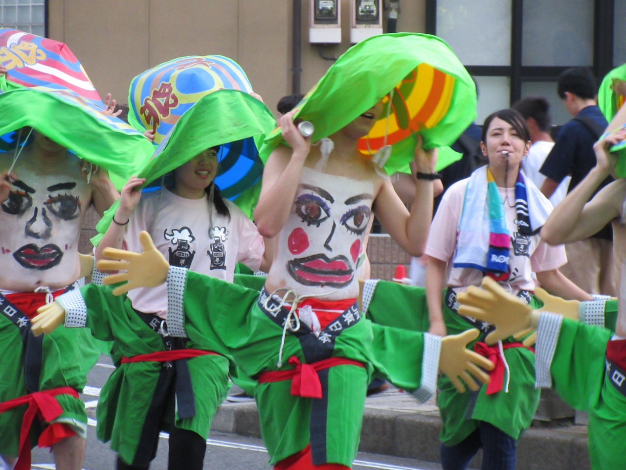 腹に満面の笑みをたたえ 踊りまくる 人の群れ 渋川へそ祭り 渋川 群馬県 の旅行記 ブログ By Okushitwさん フォートラベル