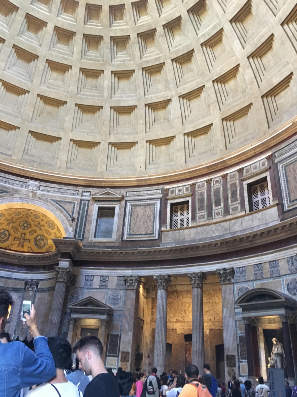 ローマは季節はずれの大荒れ天気 ローマ イタリア の旅行記 ブログ By ひろろさん フォートラベル