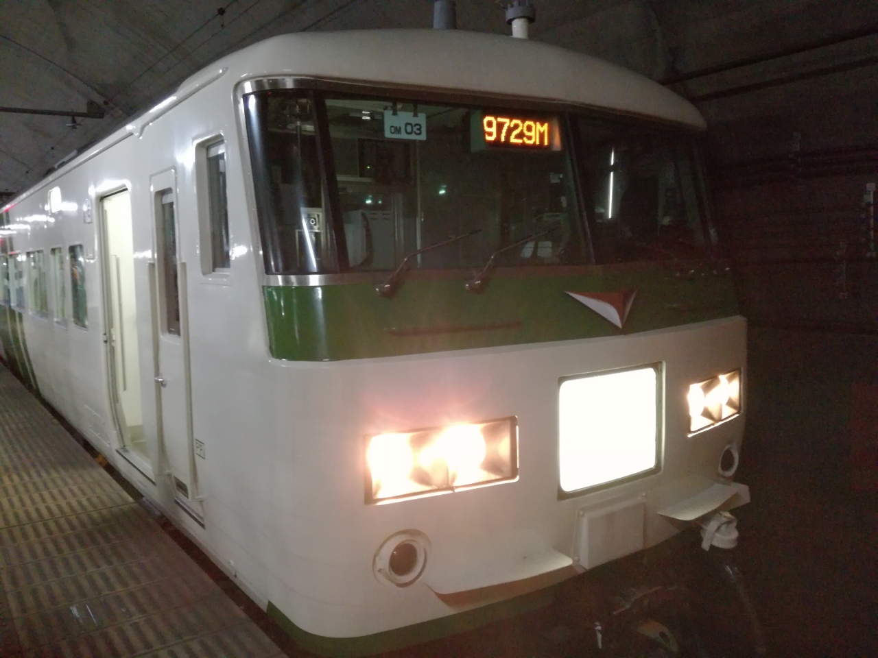 17年夏18きっぷ1日目 快速山の日とリゾートやまどりで谷川岳一の倉沢を見に行く 1 185に乗って上野から土合へ直行 谷川温泉 湯桧曽温泉 群馬県 の旅行記 ブログ By Oe 343さん フォートラベル 17年夏18きっぷ1日目 快速山の日とリゾートやまどりで谷川岳一の倉沢を見に行く 1 185に乗って上野から土合へ直行 谷川温泉 湯桧曽温泉 群馬県 の旅行記 ブログ By Oe 343さん フォートラベル