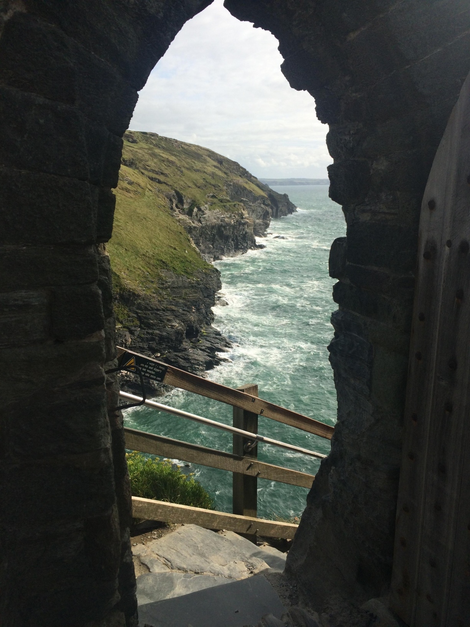 イングランド最西端コーンウォールへの旅 Vol 1 Tintagel Castle イングランド イギリス の旅行記 ブログ By Lilyさん フォートラベル イングランド最西端コーンウォールへの旅 Vol 1 Tintagel Castle イングランド イギリス の旅行記 ブログ By Lilyさん フォートラベル