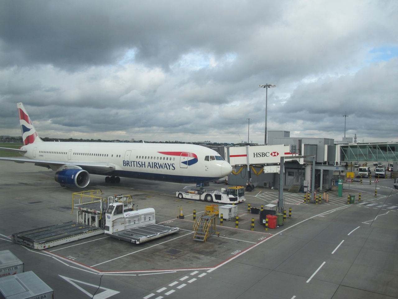 英国への旅 17 1日目 羽田からヒースロ空港へ 更に乗り継ぎエディンバラへ エジンバラ イギリス の旅行記 ブログ By Liccoさん フォートラベル