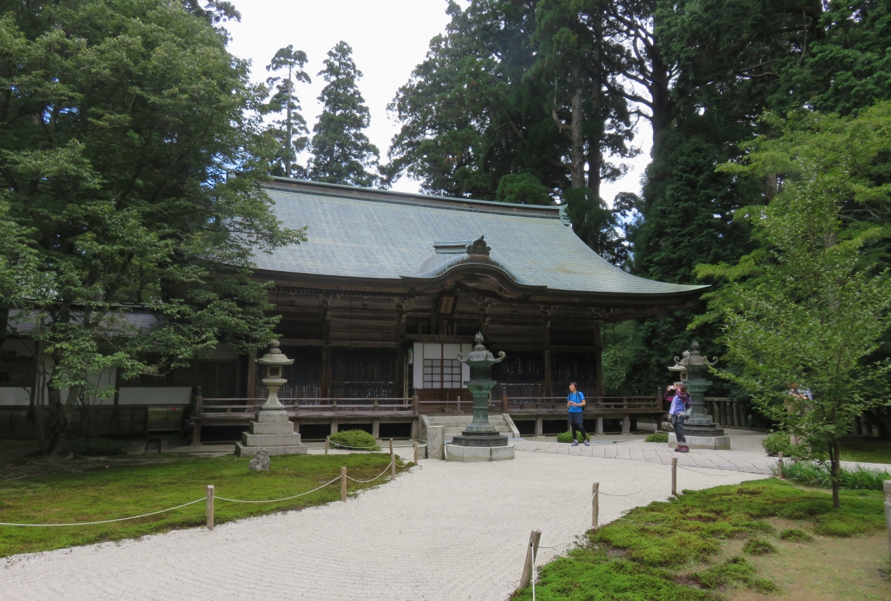 17秋 比叡山延暦寺の諸堂巡り 3 8 9月24日 3 比叡山の石垣 山王院堂 最澄廟の浄土院 浄土院の境内 杉苔 大津 滋賀県 の旅行記 ブログ By 旅人のくまさんさん フォートラベル