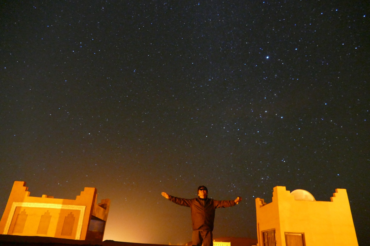 アイトベンハッドウ Ait Ben Haddu Morocco フランス人オーナーの宿でビールとワインを飲む 星空撮影再挑戦 今度こそ大成功 ワルザザート モロッコ の旅行記 ブログ By スイカさん フォートラベル