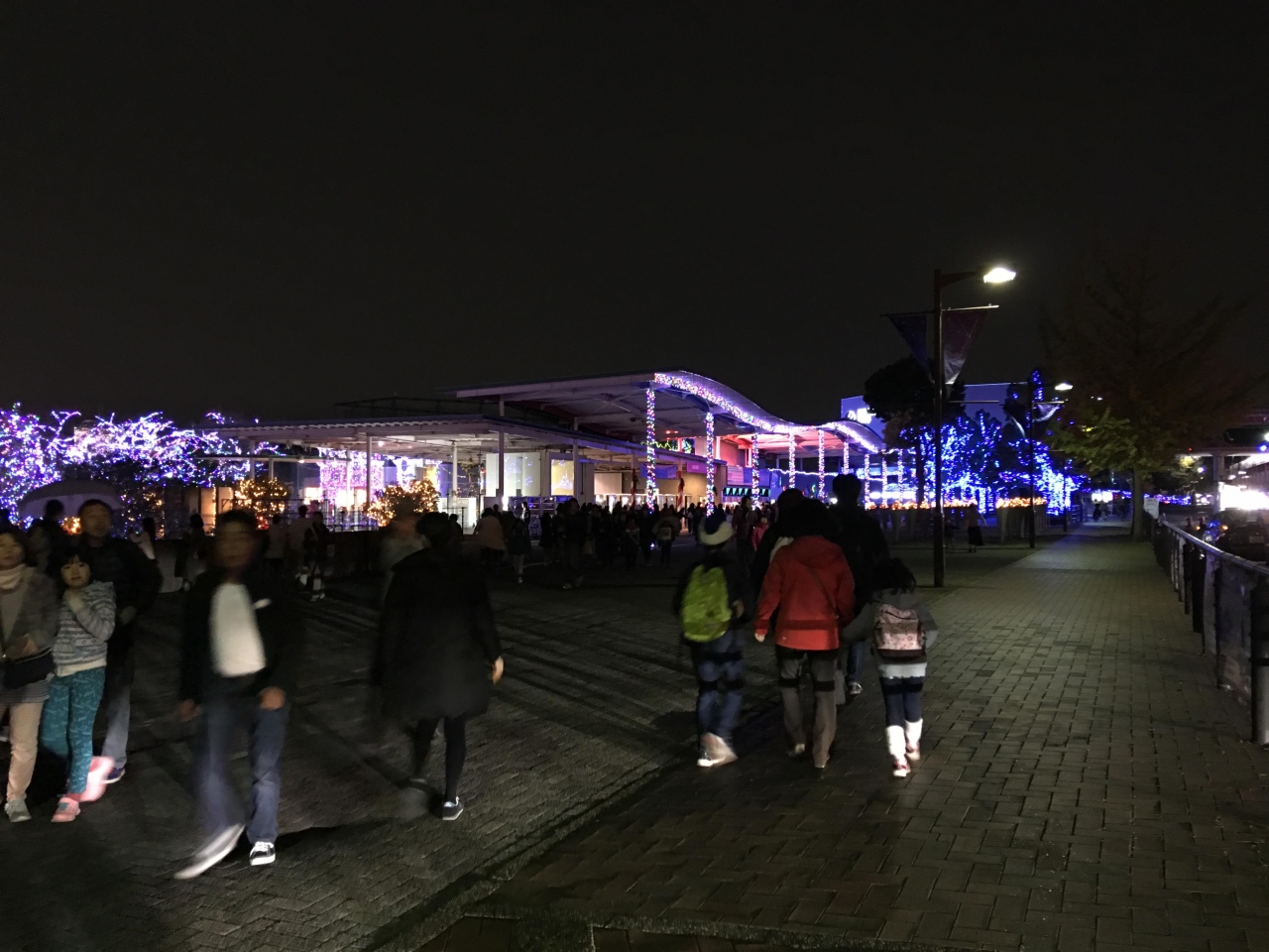 今夜のよみうりランド イルミネーションが奇麗に輝いている 登戸 新百合ヶ丘 神奈川県 の旅行記 ブログ By Traveljyubeiさん フォートラベル 今夜のよみうりランド イルミネーションが奇麗に輝いている 登戸 新百合ヶ丘 神奈川県 の旅行記 ブログ By Traveljyubeiさん フォートラベル