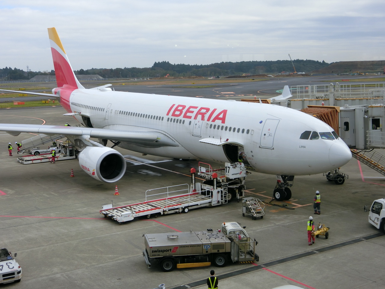イベリア航空でバルセロナ 初めてのヨーロッパ 1日目は移動日 バルセロナ スペイン の旅行記 ブログ By りんごのママさん フォートラベル