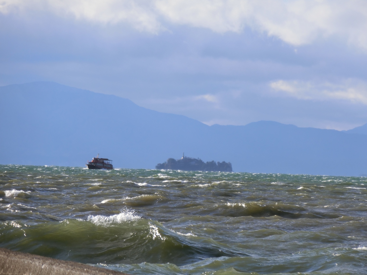 紅葉の彦根と鶏足寺一人旅 1日目 埋木舎 彦根港 日帰り温泉 彦根 滋賀県 の旅行記 ブログ By まうさん フォートラベル